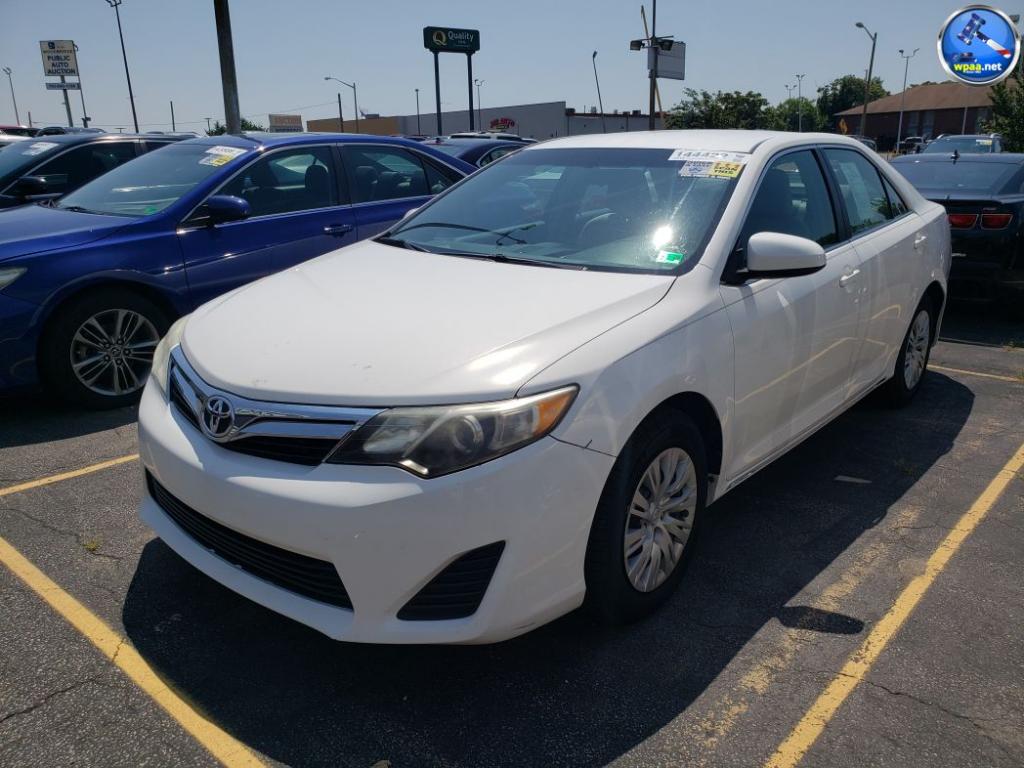 2014 Toyota Camry LE