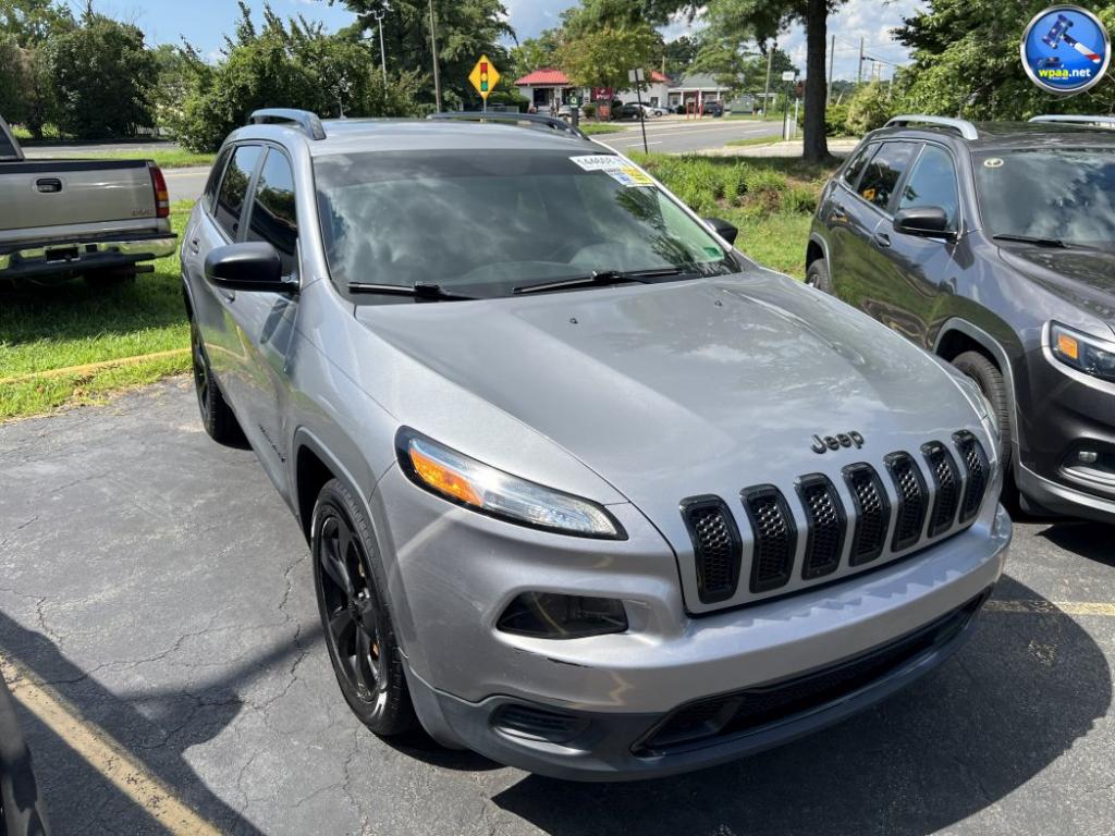 2017 Jeep Cherokee Sport